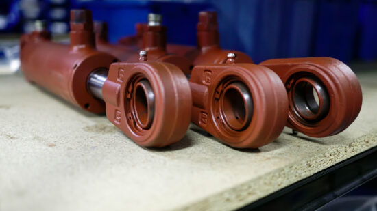 Brown Hydraulic Cylinders